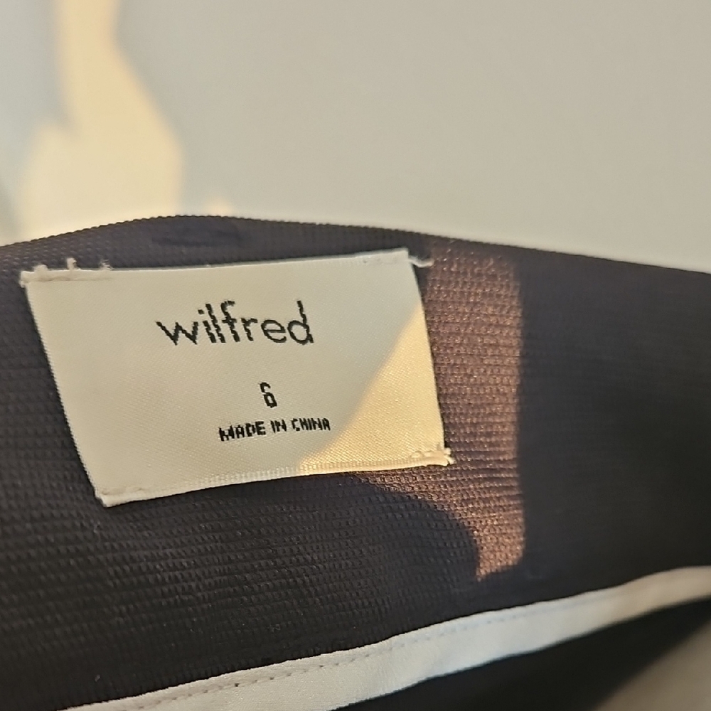 Wilfred High Waist Black Shorts - Picture 6 of 6